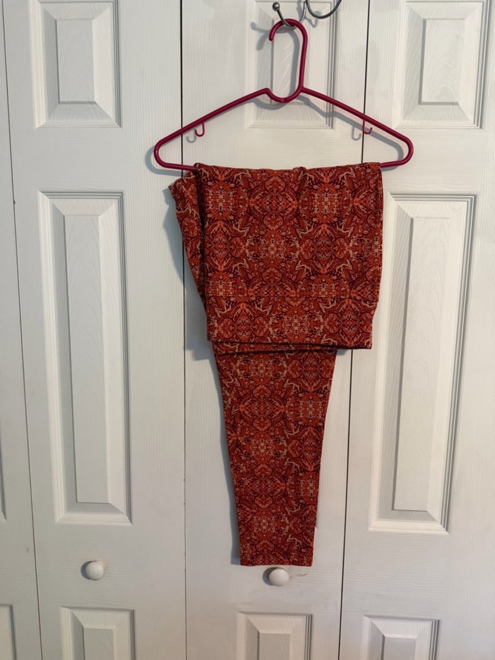 Rust Red Patterned Leggings